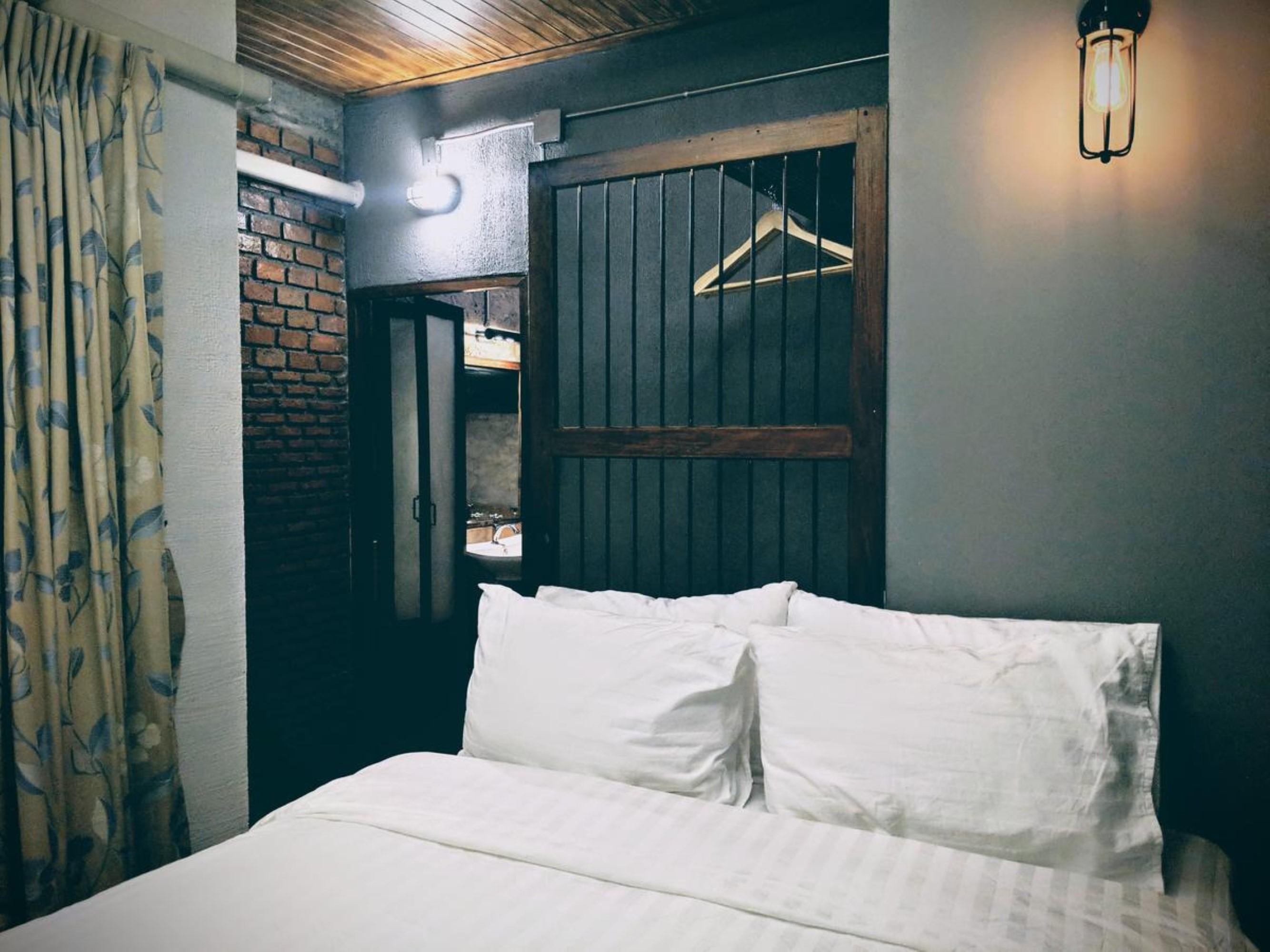 Zeds Hostel Bangkok Exterior photo